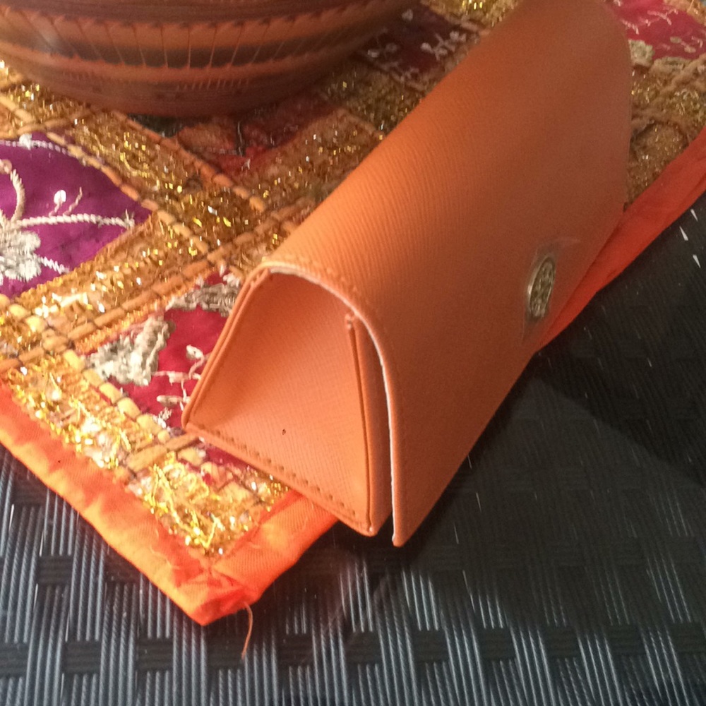 Tory Burch - Picture 3 of 8